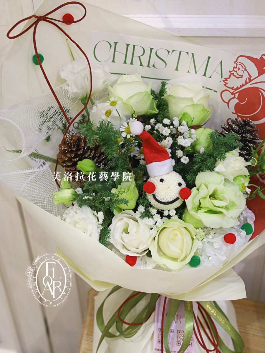 Santa Claus Fresh Flower Bouquet (1)