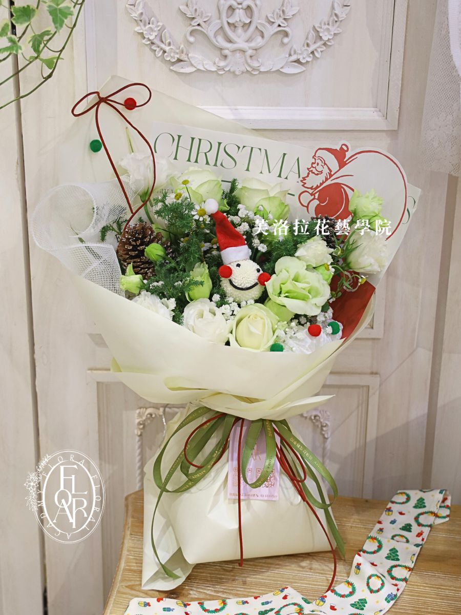 Santa Claus Fresh Flower Bouquet (4)