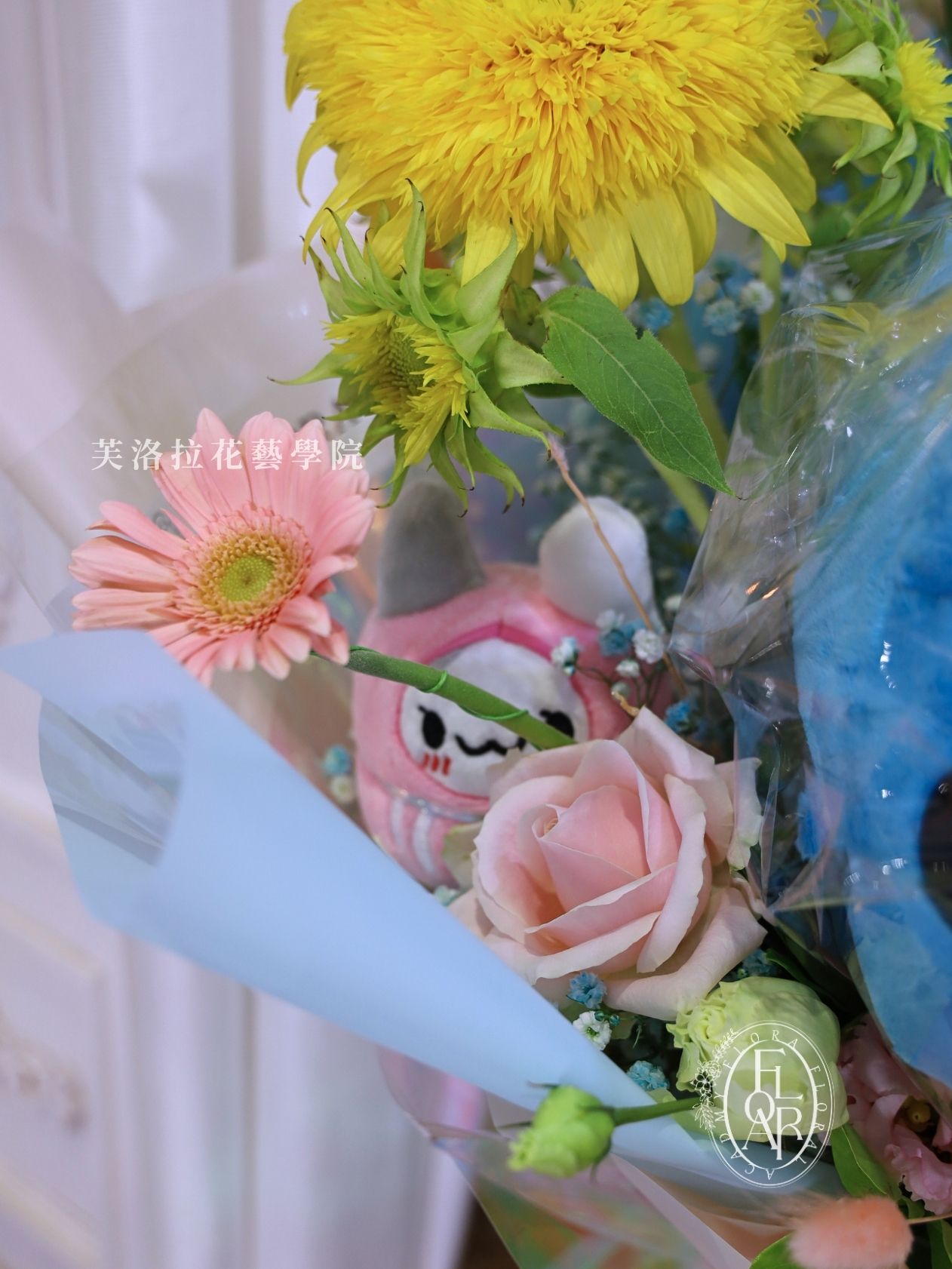 鮮花束|《糖果星球》|貓貓蟲咖波花束|畢業客製化:圖片 3
