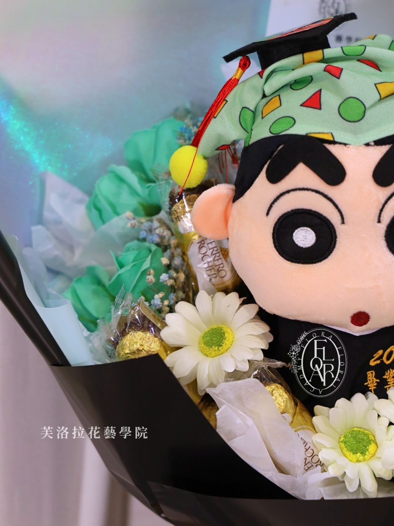 香皂花束|《放學後集合》|蠟筆小新金莎花束|畢業客製款:圖片 2