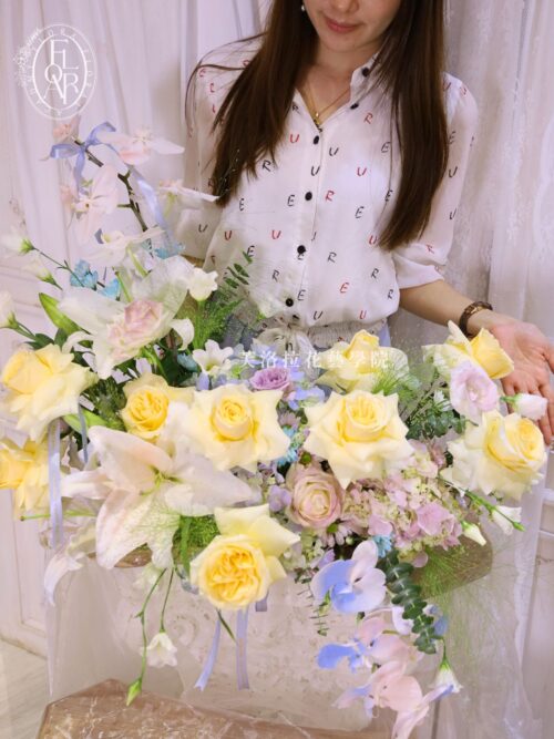 鮮花｜《Spring Passage》｜講桌花｜會議花禮
